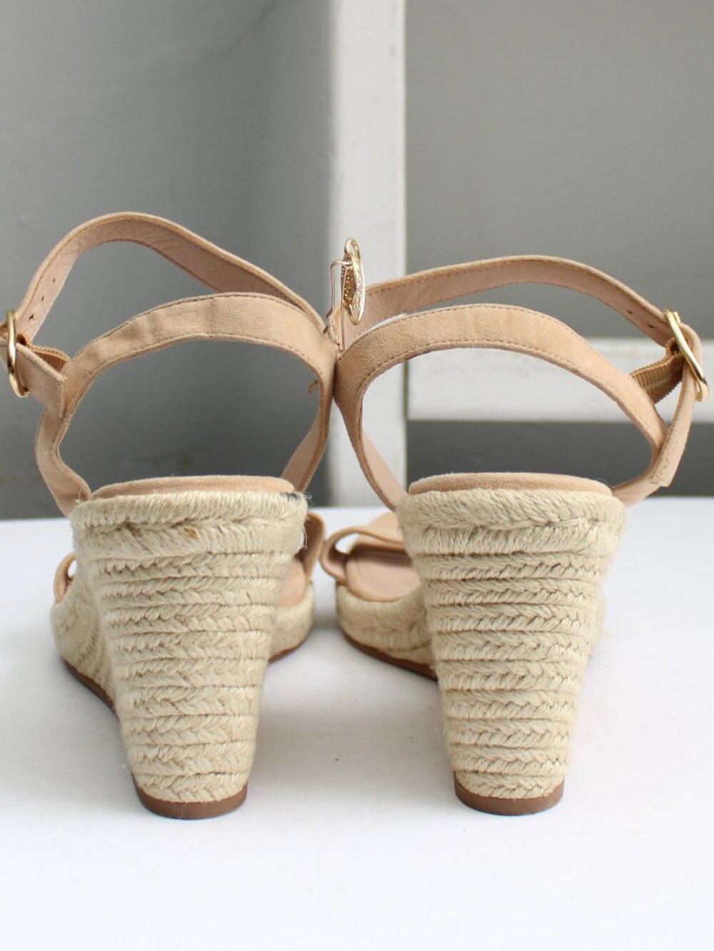 Stuart Weitzman Teddi Espadrille Wedge Heel Sandals Tan Cream Size 9 - Picture 4 of 10